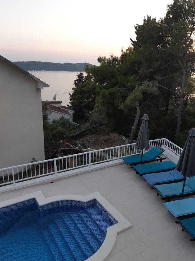 Villa Lizzi Трогир Экстерьер фото